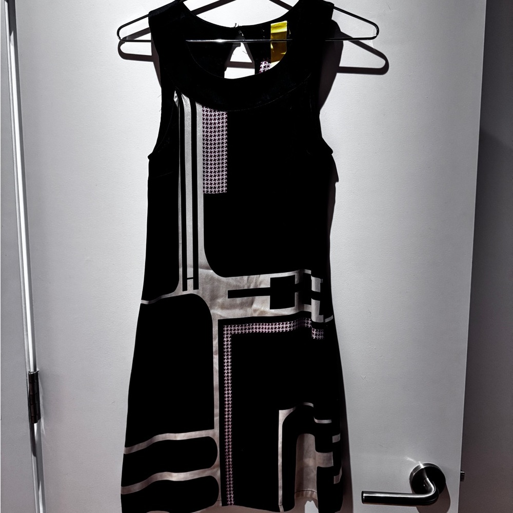 Vintage Black and White Geometric express dress